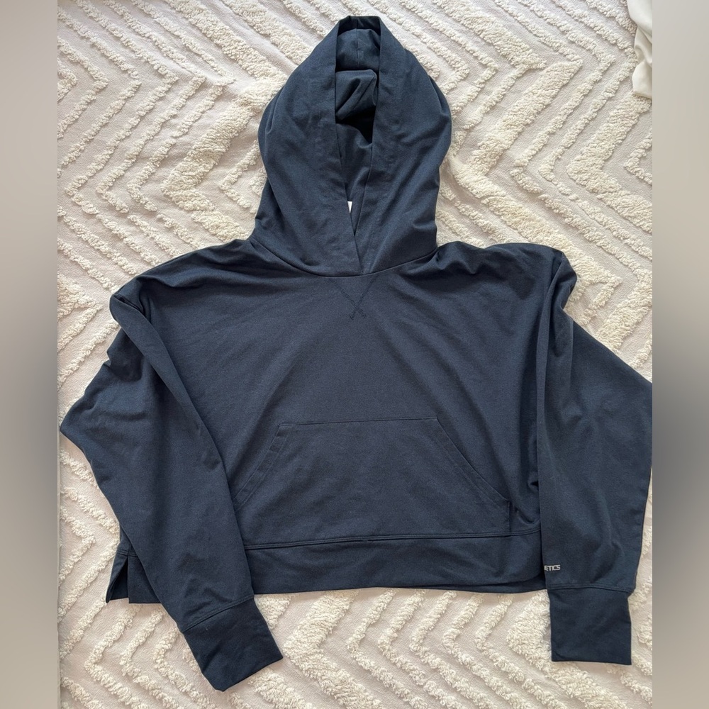 Fabletics Navy Blue Women’s Cropped Pullover Hoodie